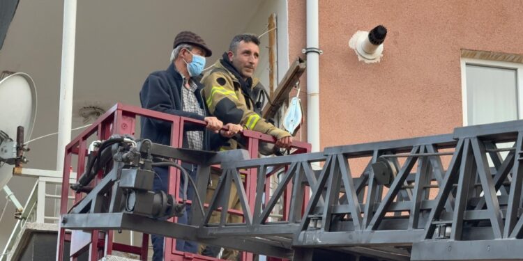 Apartman Gaz Odasına Döndü: Sebebi 'Pes' Dedirtti