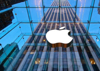 Apple'ın geliri üç aylık dönemde arttı