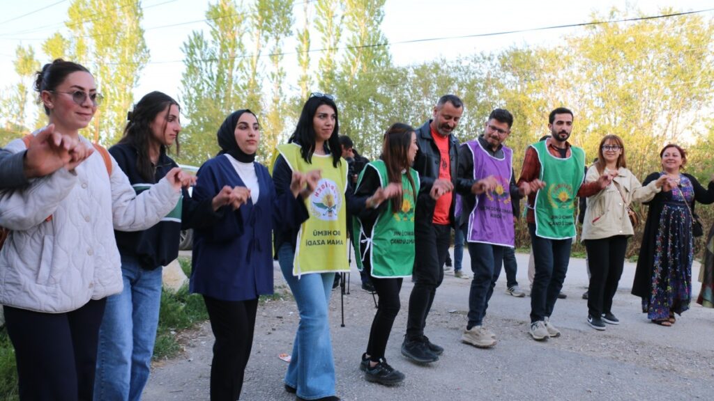 Artemêt’te şölen: Evde sokakta anadilimizi konuşalım