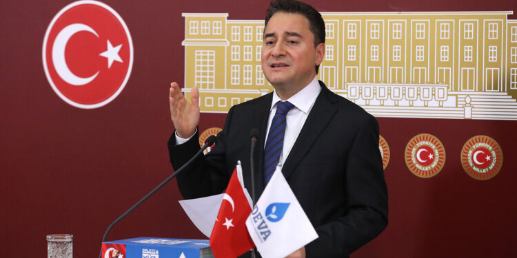 Babacan: TRT, Erdoğan'ın şahsi kanalı değildir; hakkımı helal etmiyorum
