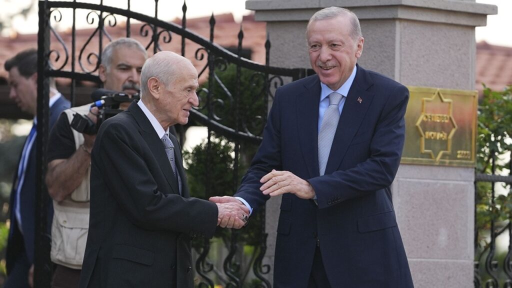 Bahçeli'den 'Tekrar Aday Olma Derdim Yok' Diyen Cumhurbaşkanı Erdoğan'a: Yolundan Caymaya Hakkın Yok