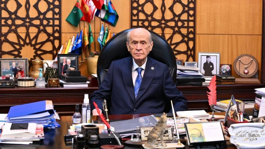 Bahçeli'den yol haritası: 100 kişiden oluşan komisyon kurulsun