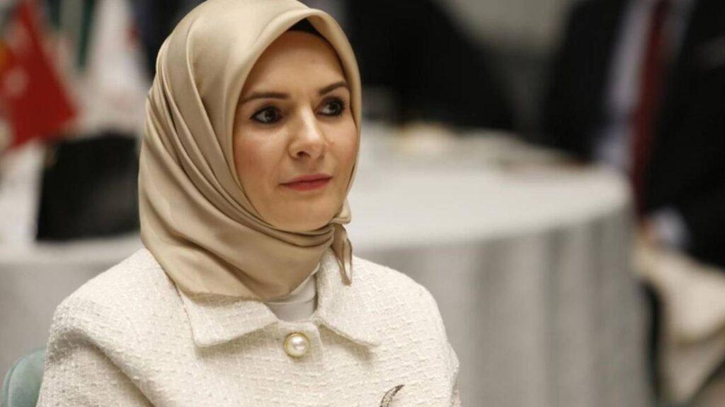 Bakan Göktaş’tan Üniversitelilerin Koruyucu Aile Projesine Destek