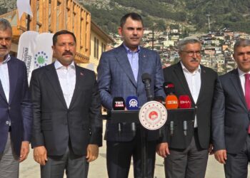 Bakan Murat Kurum Hatay'da: Kent Ayağa Kalkışın Simgesi Oluyor
