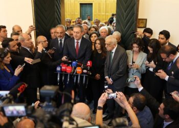 Bakırhan: Toplumun bu sürece inanması için iktidar adım atabilir