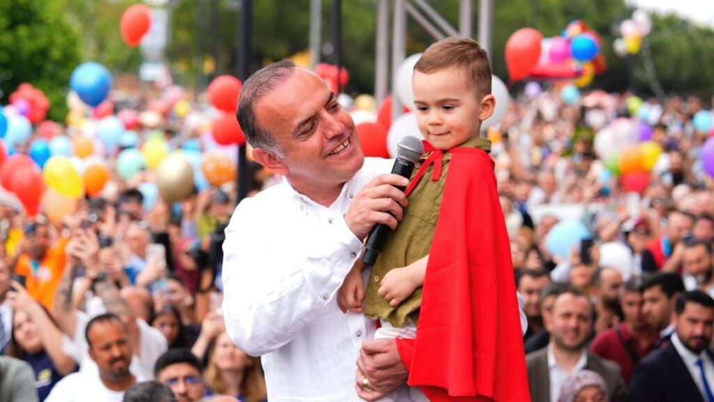 Balonlar kanseri yenen Ali Asaf için uçuruldu