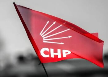 Ben de CHP taraftarıyım, hevesle havaya ateş ettim, şaka niyetli küfür ettim