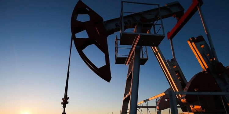 Brent petrolün varili 61,04 dolardan işlem görüyor