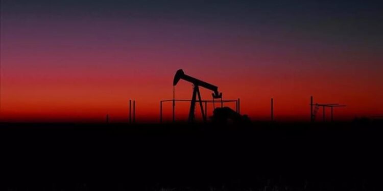 Brent petrolün varili 64,68 dolardan işlem görüyor