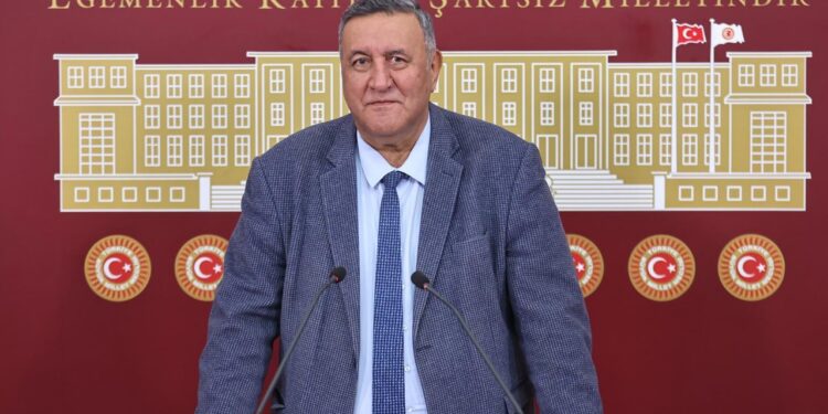 CHP'li Gürer'den '19 Mayıs' Mesajı! 'Gençler Mutsuz ve Umutsuz'