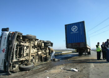Çanakkale’de feci kaza: 8 kişi hayatını kaybetti