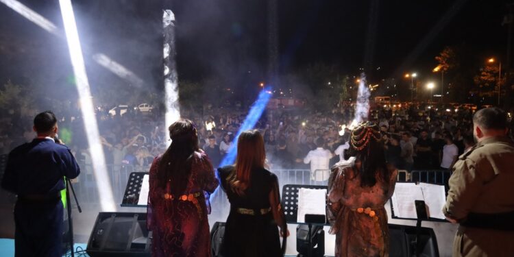 Cizîr’deki festival sürüyor