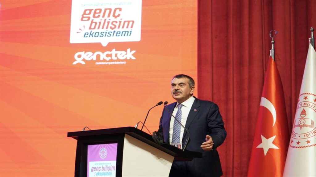 Çocuklarımızın okullarda NASA'ya nasıl sunum hazırlarızı kitaptan değil, uygulamalı biçimde yaşayarak öğrenmelerini istiyoruz
