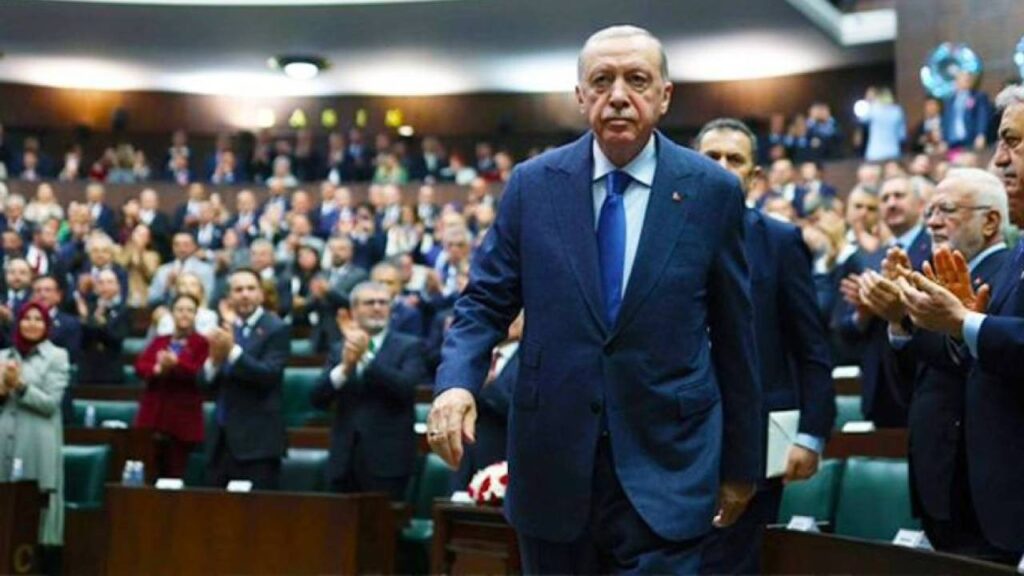 Cumhurbaşkanı Erdoğan Yeniden Aday Olacak mı? İşte Kulislerde Konuşulanlar...
