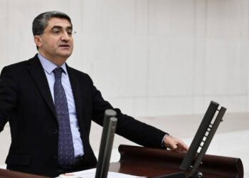 DEVA Partili Ekmen’den İmamoğlu’nun Sosyal Medya Engeline Tepki