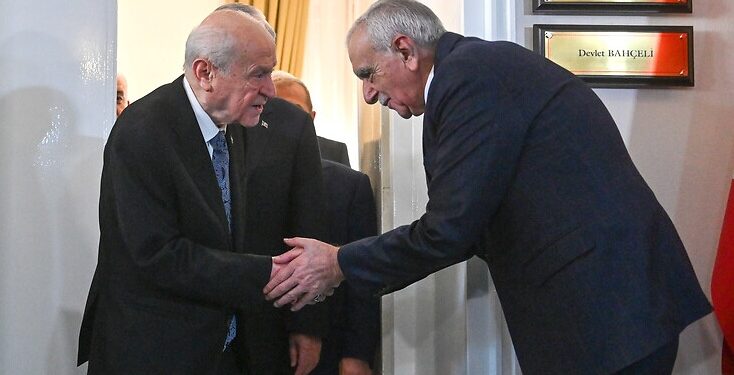 Devlet Bahçeli, kendisinin başlattığı süreç için Ahmet Türk'ü tebrik etti