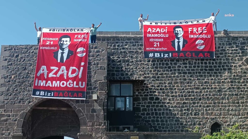 Diyarbakır'da 'Azadi İmamoğlu' Pankartına Engel! Gözaltılar Var