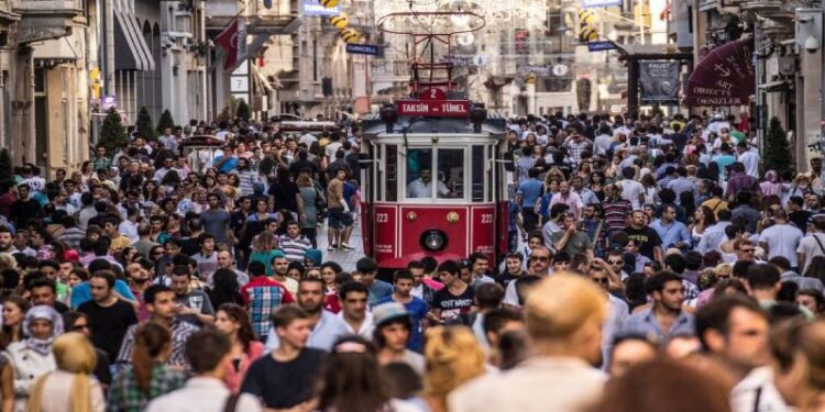 Ekonomi yönetimine güven yüzde 25