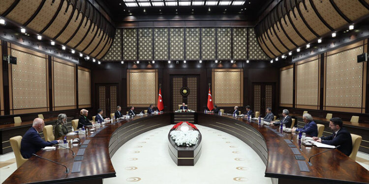 Erdoğan'dan Politika Kurullarının başkanvekilleri ile toplantı: 2028 cumhurbaşkanlığı seçimleri vurgusu