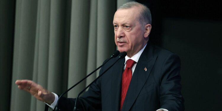 Erdoğan’ın yeni anayasayı yazdırdığı ortaya çıktı