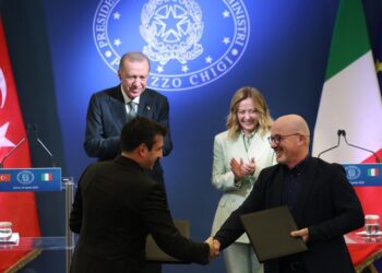 Erdoğan'ın ziyaretinin 'tamamen duygusal' nedeni: 'Damat'ın şirketi kazanacak, Aselsan kaybedecek