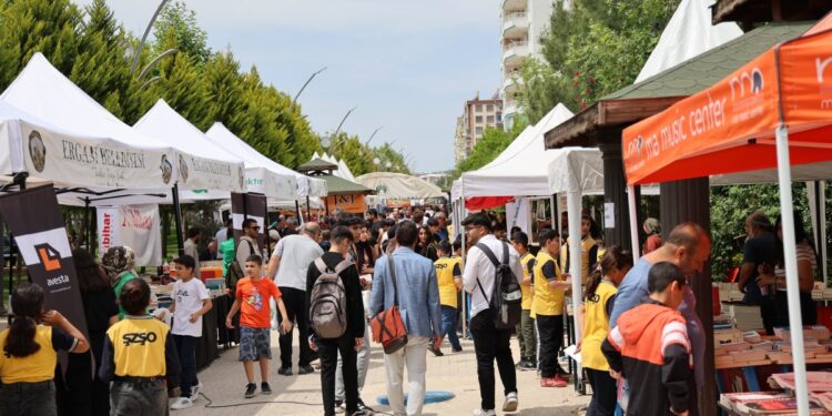 Erxenî’de düzenlenen ‘Kitap Günleri’ son buldu