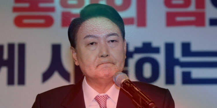 Eski Güney Kore Devlet Başkanı’nın Ofisine Baskın! Tek Tek El Konuldu