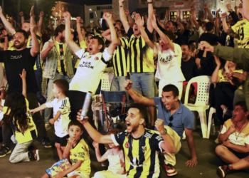Fenerbahçe Duyurdu! Ortalık Yangın Yerine Dönecek