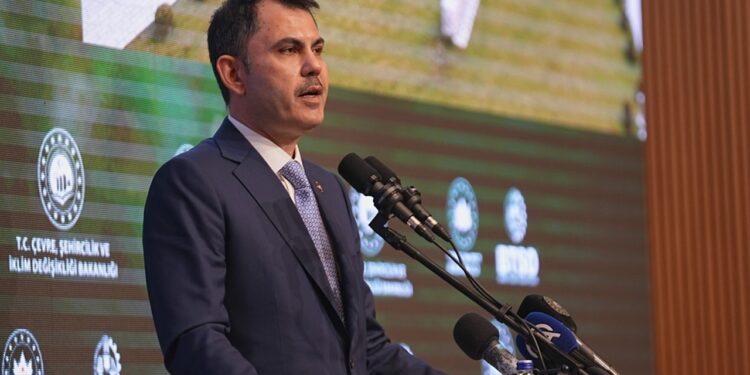 Fesih Kararına Bakan Kurum'dan Çarpıcı Yorum: 'Türkiye İçin Tarihi Bir Eşik'