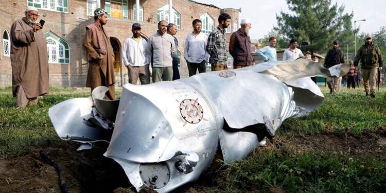 Füzeli saldırıya misilleme: Pakistan Hindistan’a ait 5 savaş uçağını düşürdü