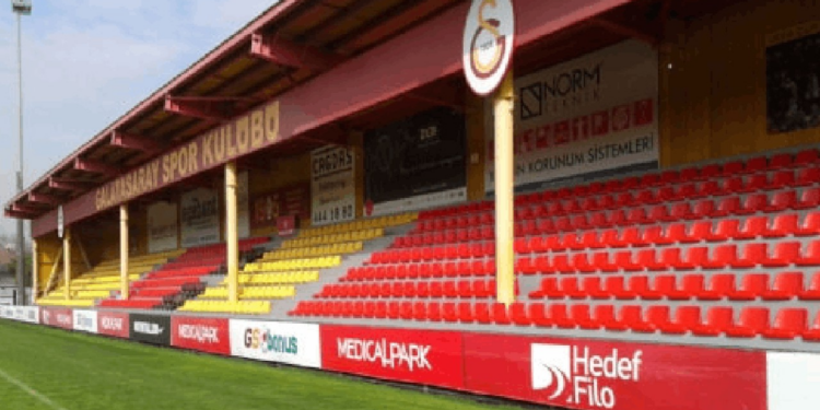 Galatasaray Ertelemeyi Resmen Duyurdu: Kimse Bunu Beklemiyordu