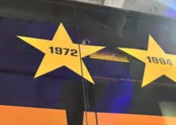 Galatasaray Otobüsüne Taşlı Saldırı