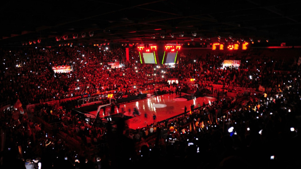 Galatasaray Şampiyonlar Ligi Şampiyonluğu İçin Parkeye Çıkacak
