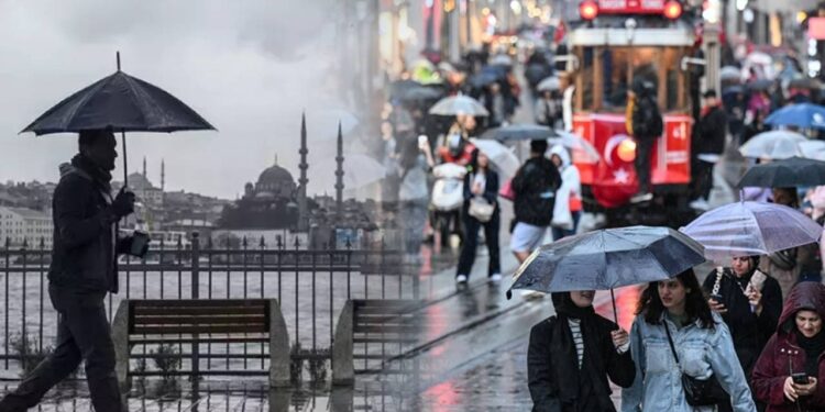 Hafta Sonu Plan Yapanlar Dikkat! İstanbul'a Uyarı Üstüne Uyarı: Gök Gürültülü Sağanak Geliyor