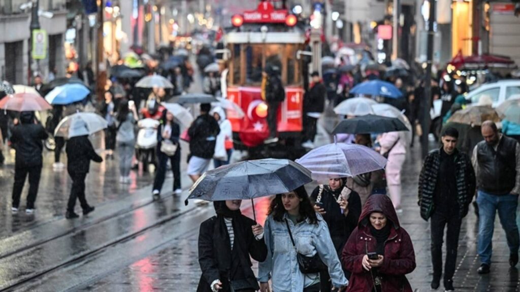 Hafta Sonu Plan Yapanlar Dikkat! Meteoroloji'den İstanbul Dahil Çok Sayıda İl İçin Uyarı