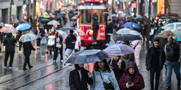 Hafta Sonu Plan Yapanlar Dikkat! Meteoroloji'den İstanbul Dahil Çok Sayıda İl İçin Uyarı