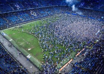 Hamburg 7 Yıl Sonra Bir İlki Yaşadı! 'Bundesliga' İzdihamı: 26 Yaralı