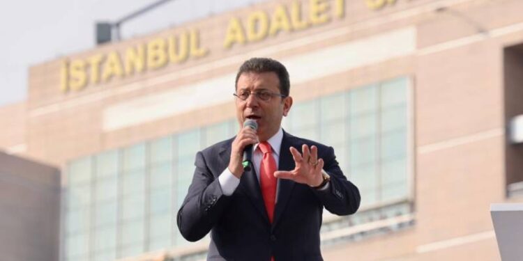 Hangi kapıyı açsanız, ardından bir hak gaspı hikâyesi çıkıyor, halkın iradesine pusu kurulmaz!