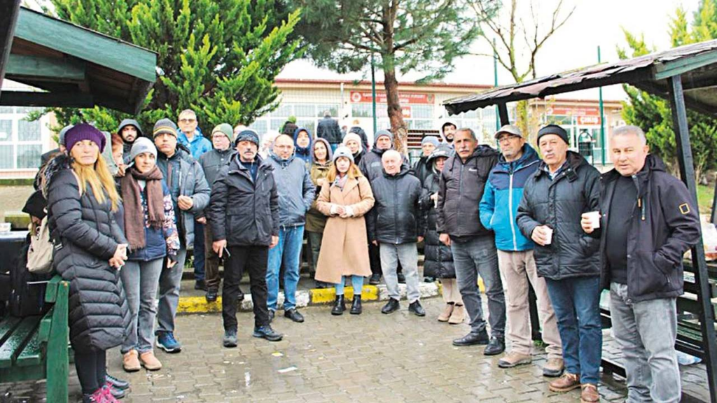 "Hasta çocuğum evde beni bekliyor, içerideki evladım ise artık umudunu kaybediyor"