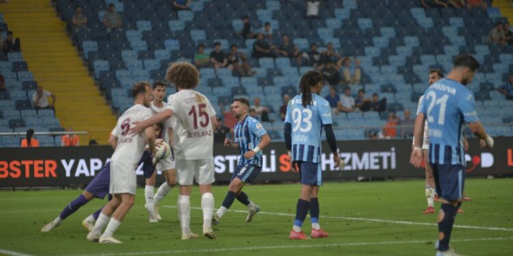 Hatayspor'dan Gol Şovu: Adana Demirspor'u 5-0'la Geçti