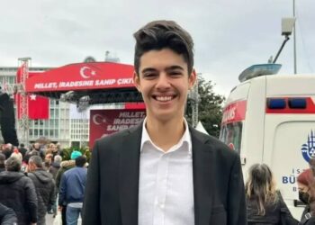 “Her şey çok güzel olacak” sloganının mimarı Berkay Gezgin, 19 Mayıs’ta seslendi: Umutsuzluğu aşacağız