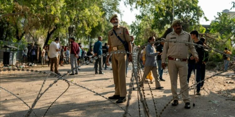 Hindistan ve Pakistan Arasındaki Ateşkes Uzatıldı