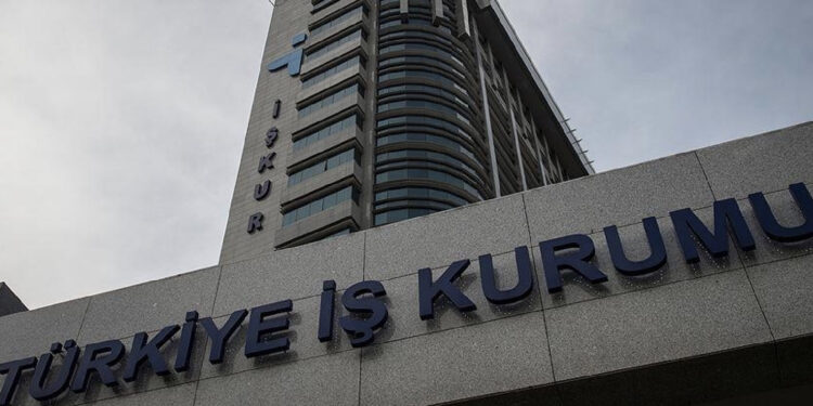 İŞKUR'dan çalışan annelere 348,2 milyon lira destek