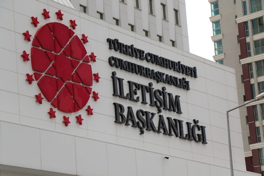 İletişim Başkanlığı, AKP'lilere "sufle" verdi: Cemaatle ilişkilendirin
