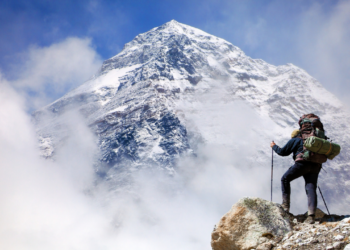İngiliz dağcılardan oluşan "Xenon" isimli grup, Everest'in zirvesine ulaştı