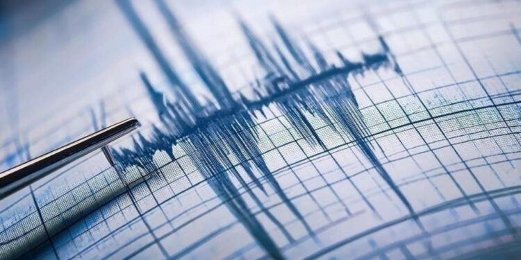 İran'da 5,1 Büyüklüğünde Deprem