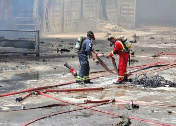 İran'da En Az 65 Kişiye Mezar Olan Limanda Korkutan Yangın