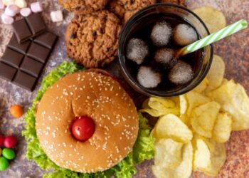 Araştırmalar Ortaya Çıkardı: İşlenmiş Gıdalar Dakika Dakika Hayatınızdan Çalıyor