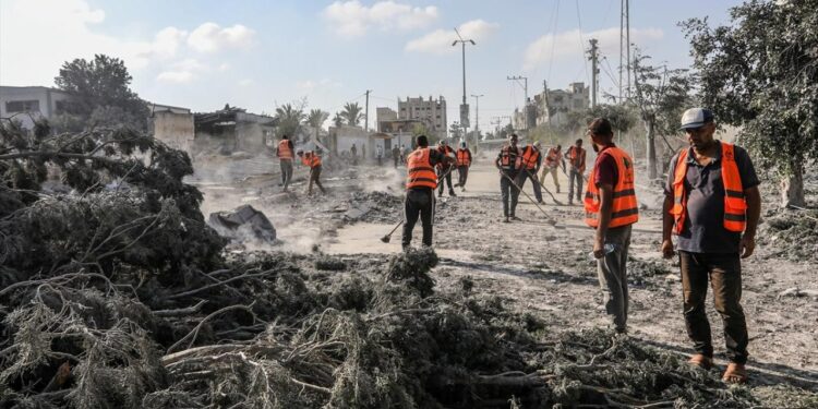 İsrail'in Gazze'de Alıkoyduğu 10 Kişi Serbest