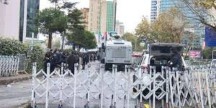 İsrail'in İstanbul Başkonsolosluğu yakınında havaya ateş açan şüpheli tutuklandı